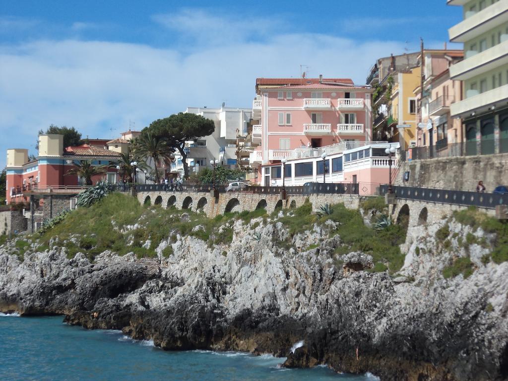 Albergo Hotel Tirreno Marina di Camerota Exterior foto