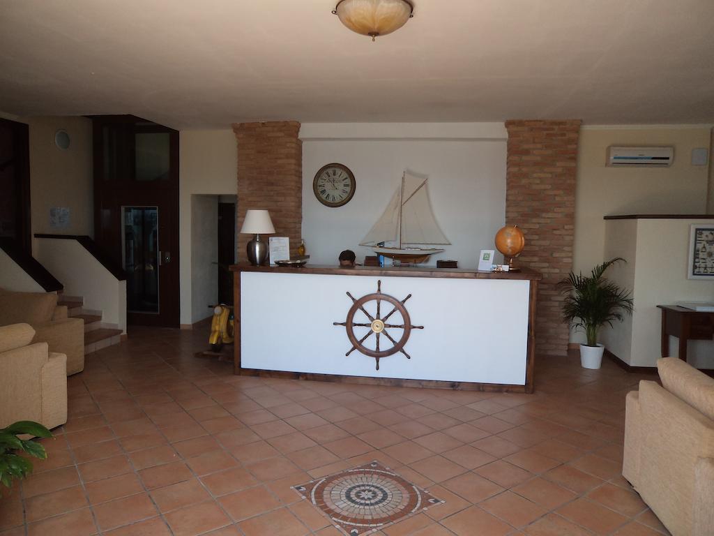 Albergo Hotel Tirreno Marina di Camerota Exterior foto